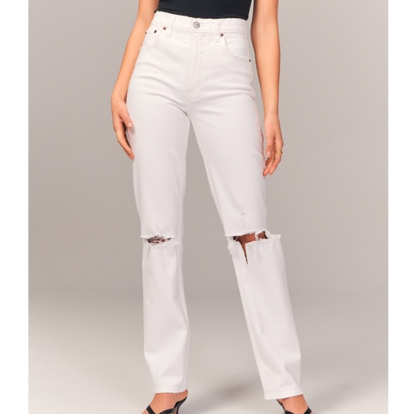 Abercrombie Ultra High Rise 90s Straight Jean NWT - Picture 2 of 8